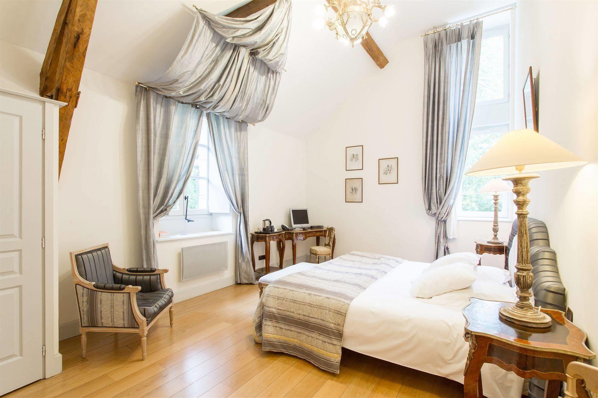 Le Pavillon Du Chateau, Hotel & Spa Revel  Εξωτερικό φωτογραφία